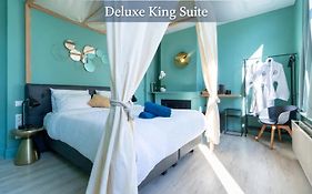 Hotel Entree - Canal View Bruges